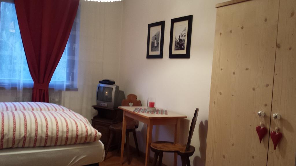 Casa Monteggia Dobbiaco Habitación foto