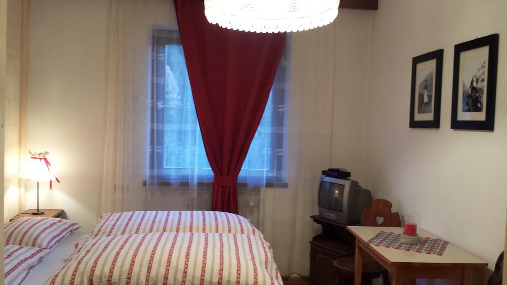 Casa Monteggia Dobbiaco Habitación foto