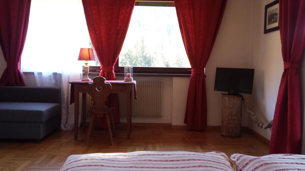 Casa Monteggia Dobbiaco Habitación foto